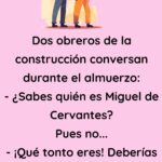 Dos obreros de la construcción conversan